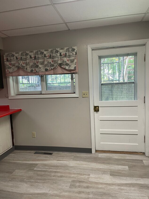 3463 Banks Ave Unit basement, Butte, MT 59701 Apartments in Butte, MT