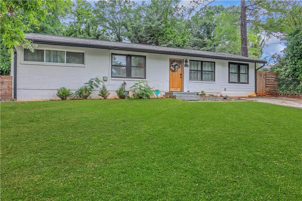 Foto principal - 3436 Pinehill Dr