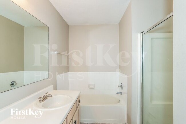 Building Photo - 13235 Gendley Dr