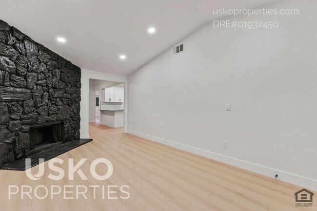Building Photo - 5012 Lorijo Way