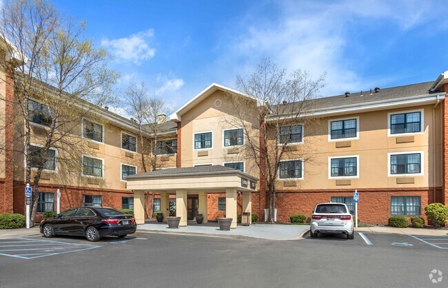 Building Photo - Furnished Studio-Long Island - Melville