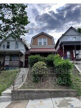 Building Photo - 113 Redlyn St