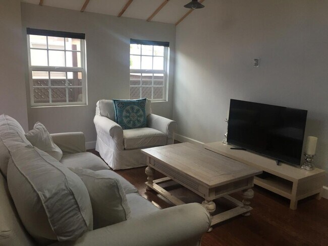 Foto del edificio - 3817 Vinton Avenue