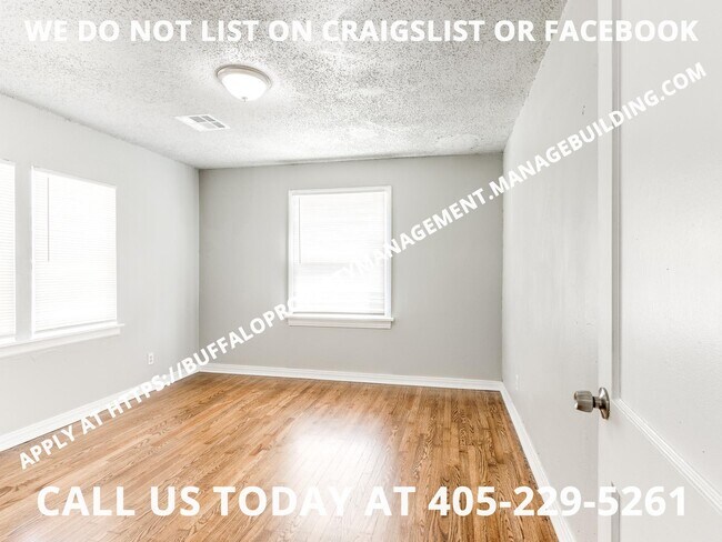 Building Photo - 1217 NE 43rd St