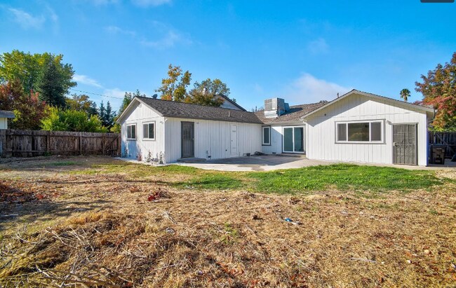 Building Photo - 4824 Perina Way