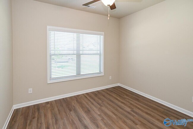 Building Photo - 123 Pomelo St