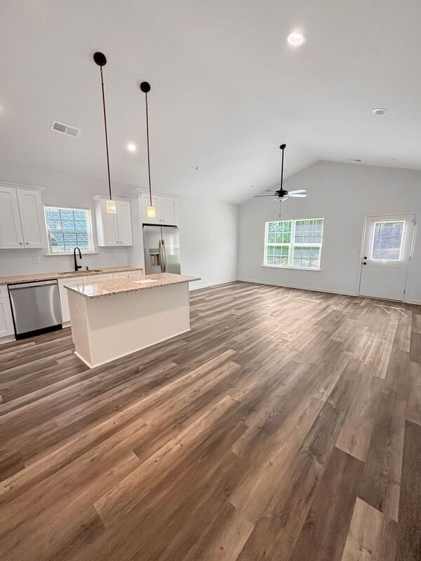 Foto del edificio - 2641 Hemphill St