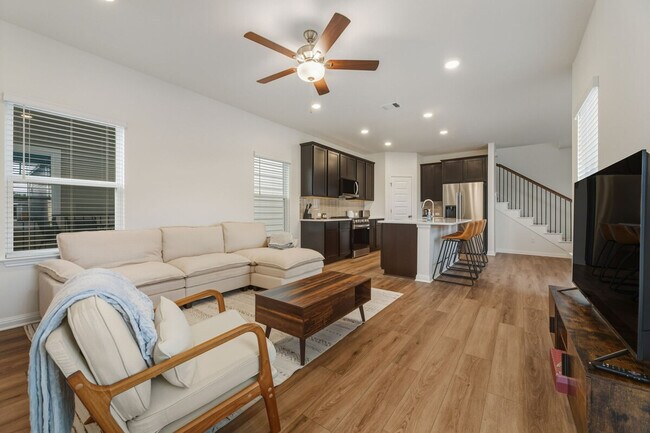 Building Photo - 2017 Ridge Runner Dr