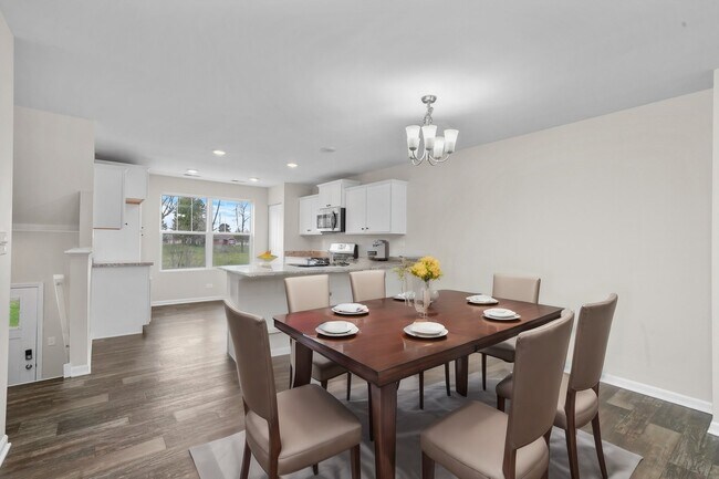 Building Photo - 146 Goldenrod Dr