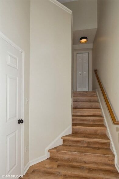 Foto del edificio - 8705 Lost Valley Dr