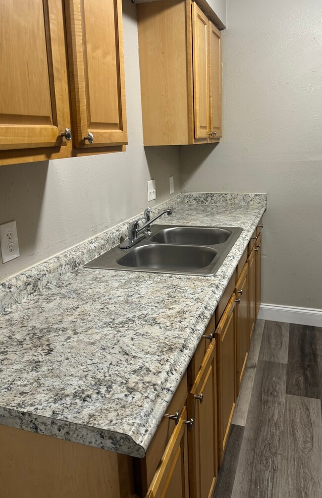 Building Photo - MB Country Meadow Apartments