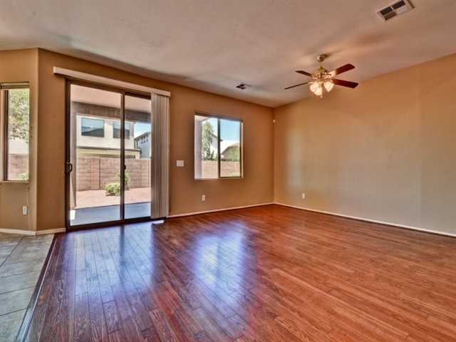 Building Photo - 4522 W Ellis St