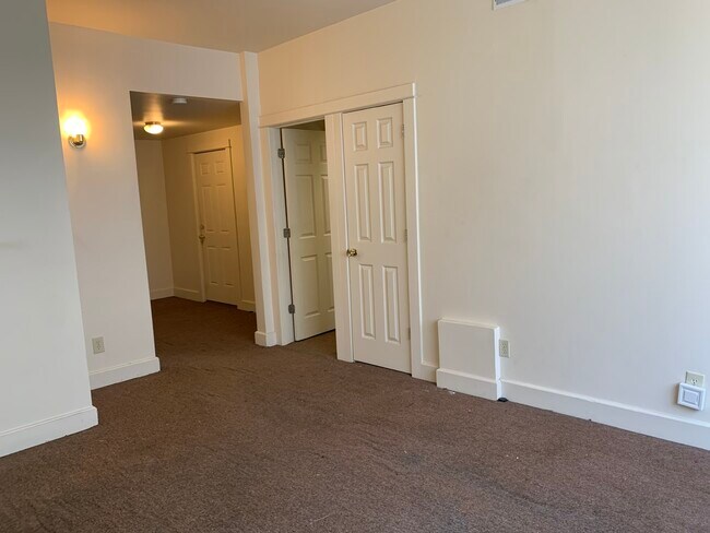 Building Photo - 2039 W 95th St