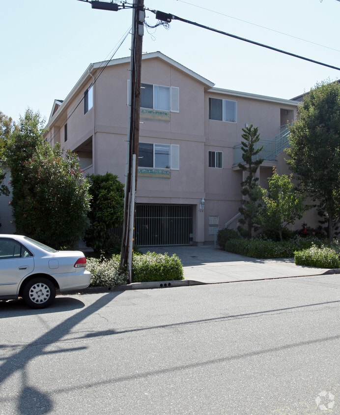 744 Walnut St, San Carlos, CA 94070 Apartments in San Carlos, CA