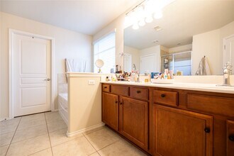 Building Photo - 26318 Cedar Pine Dr