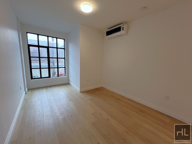 Foto del edificio - Luxurious 2 bedroom/2 Bathroom duplex apt ...