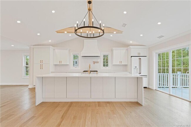 Foto del edificio - 14 Northwood Cir