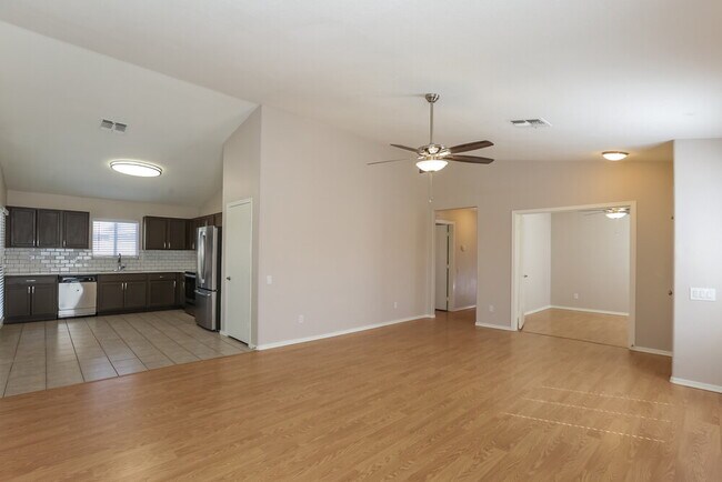 Foto del edificio - 2253 W 20th Ave