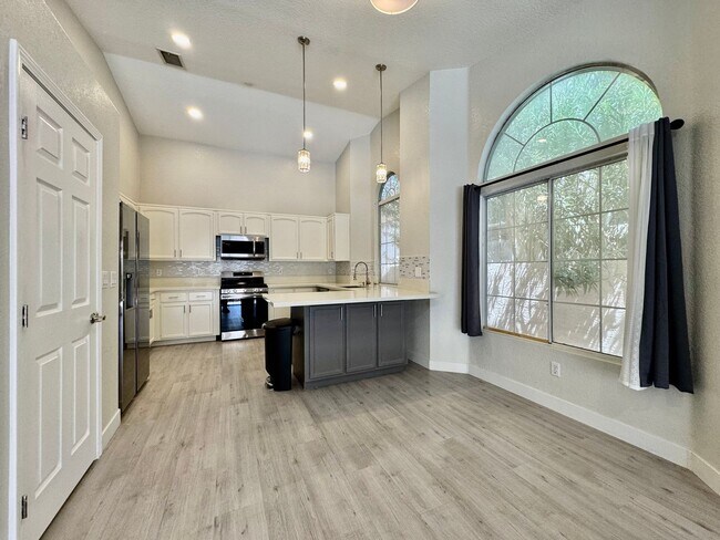 Foto del edificio - Green Valley Home For Rent! 3 Beds, 2 Bath...