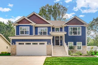 Building Photo - 211 Bunker Dr