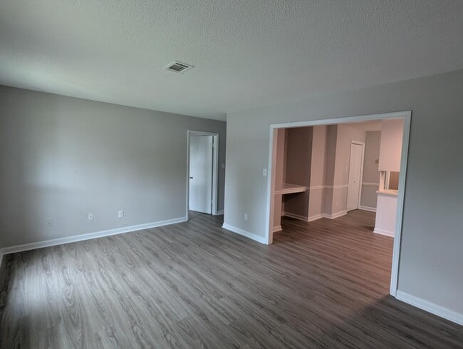 Building Photo - 432 Evans Mill Dr