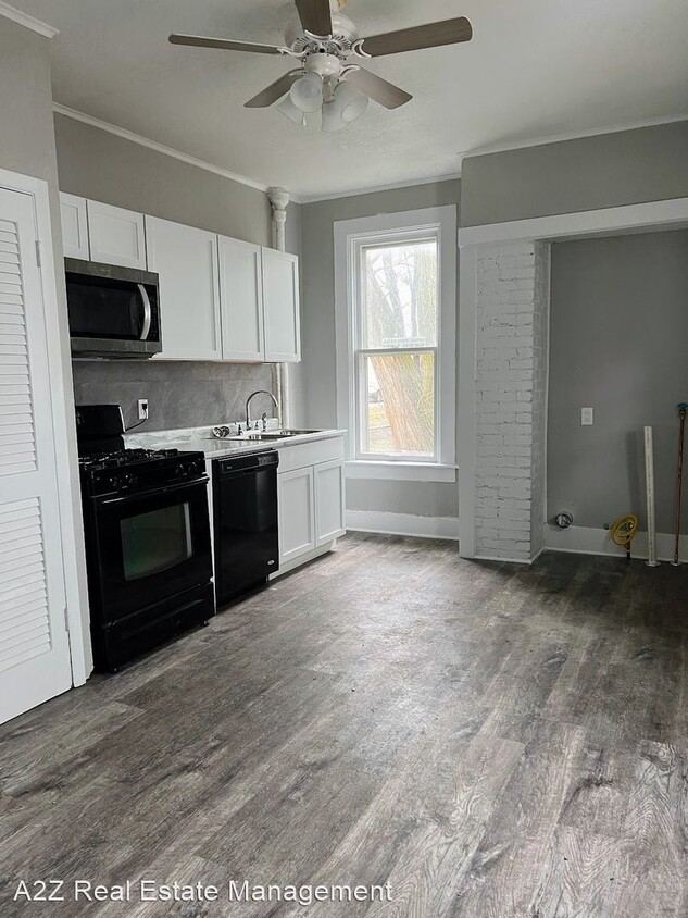 Primary Photo - 3 br, 1 bath House - 1033 W 6th Street