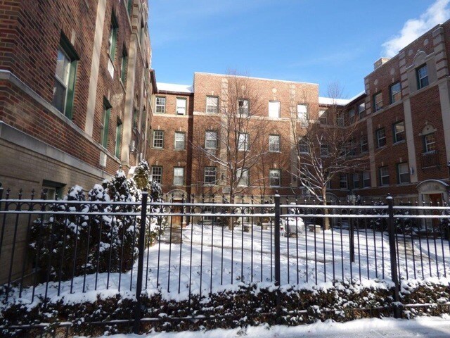 Foto del edificio - 1818 W Chase Ave