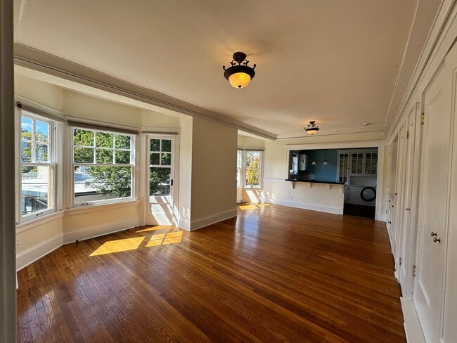Foto del edificio - Historic Nob Hill 1Bd/1Ba Condo in NW Port...