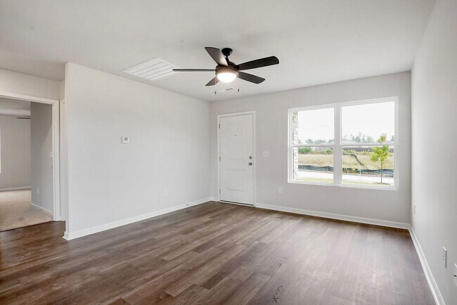 Foto del edificio - 813 Ashford Dr