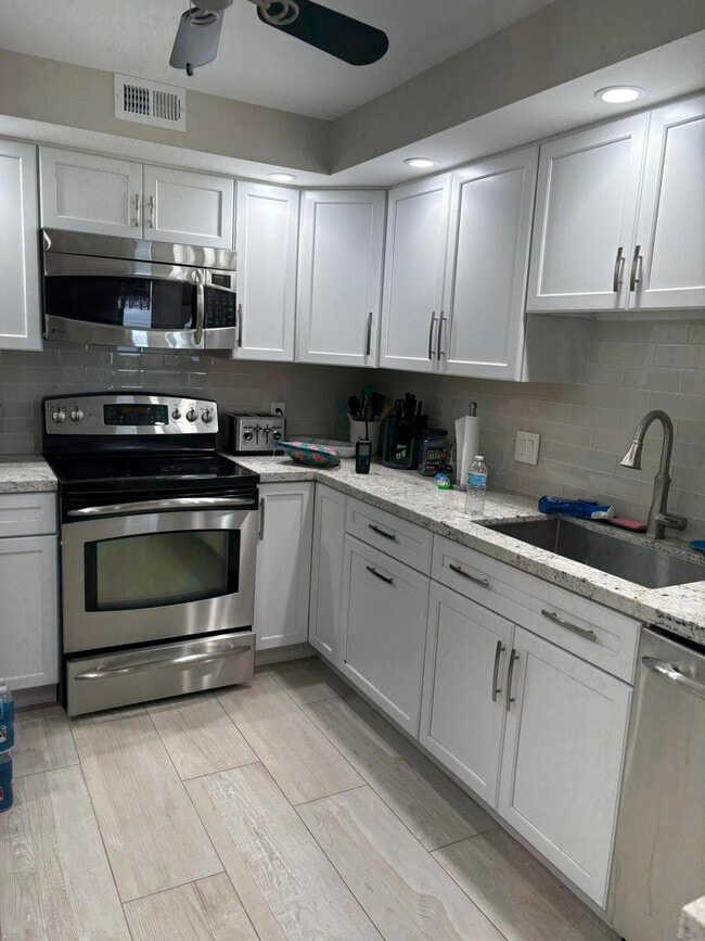 Building Photo - 2800 N Ocean Dr