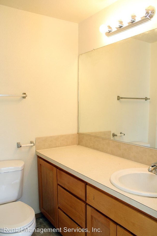 Foto del edificio - 604 SE 119th Ave