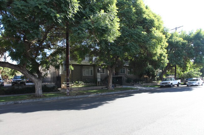 Building Photo - 1848 Garfield Pl
