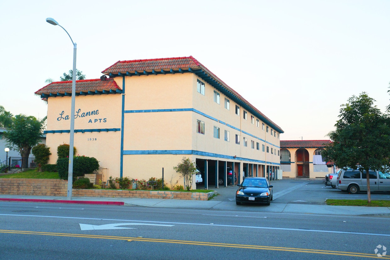 Primary Photo - La Lanne Apartments