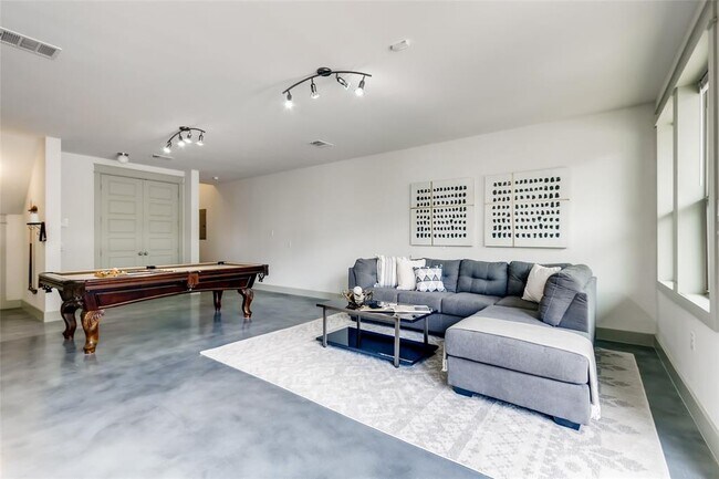 Foto del edificio - 2709 E 13th St