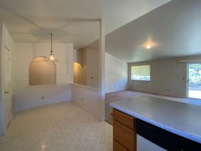 Building Photo - 1001 Sunburst Dr