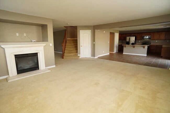 Foto del edificio - Spacious 4 bedroom 2.5 bathroom in Lincoln Crossing!