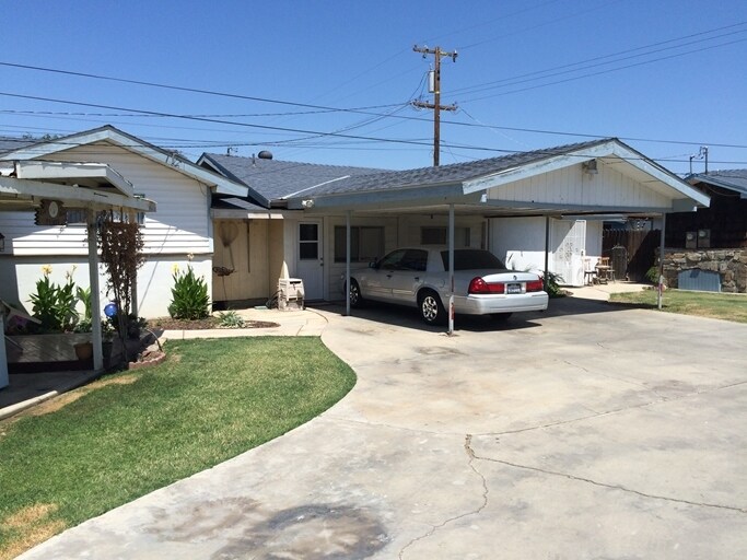 Building Photo - 10024 Greenacres Dr