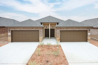 Building Photo - 354 Emma Dr
