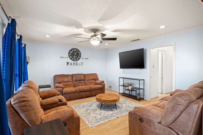 Building Photo - 1424 Cobblestone Dr