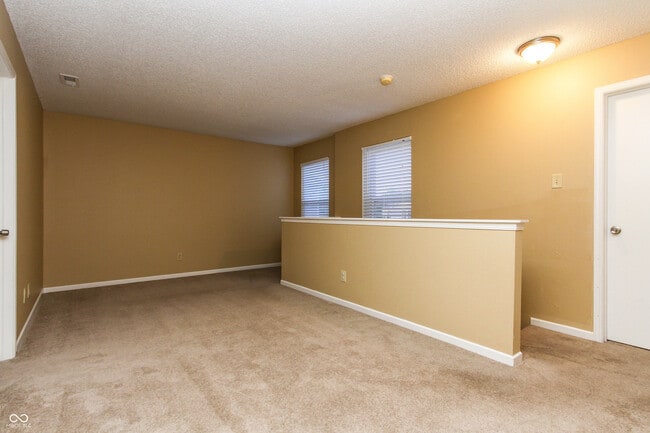 Foto del edificio - 1766 Blue Grass Pkwy