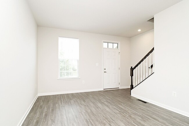 Foto del edificio - Dog-Friendly Townhome Near NGIC/DIA/NGA, CHO Airport, & Hollymead Town Center