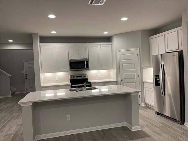 Foto del edificio - 316 McLintock Rd