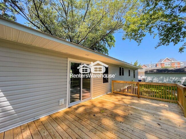 Foto del edificio - 5 Paddock Dr