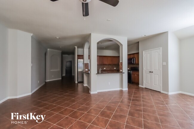 Building Photo - 240 Country Crossing Cir