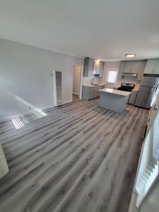 Foto del edificio - Completely Remodeled 1 bedroom 1 bath in D...