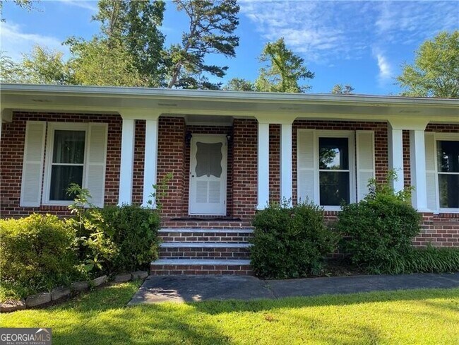 Building Photo - 5222 Rebel Rd