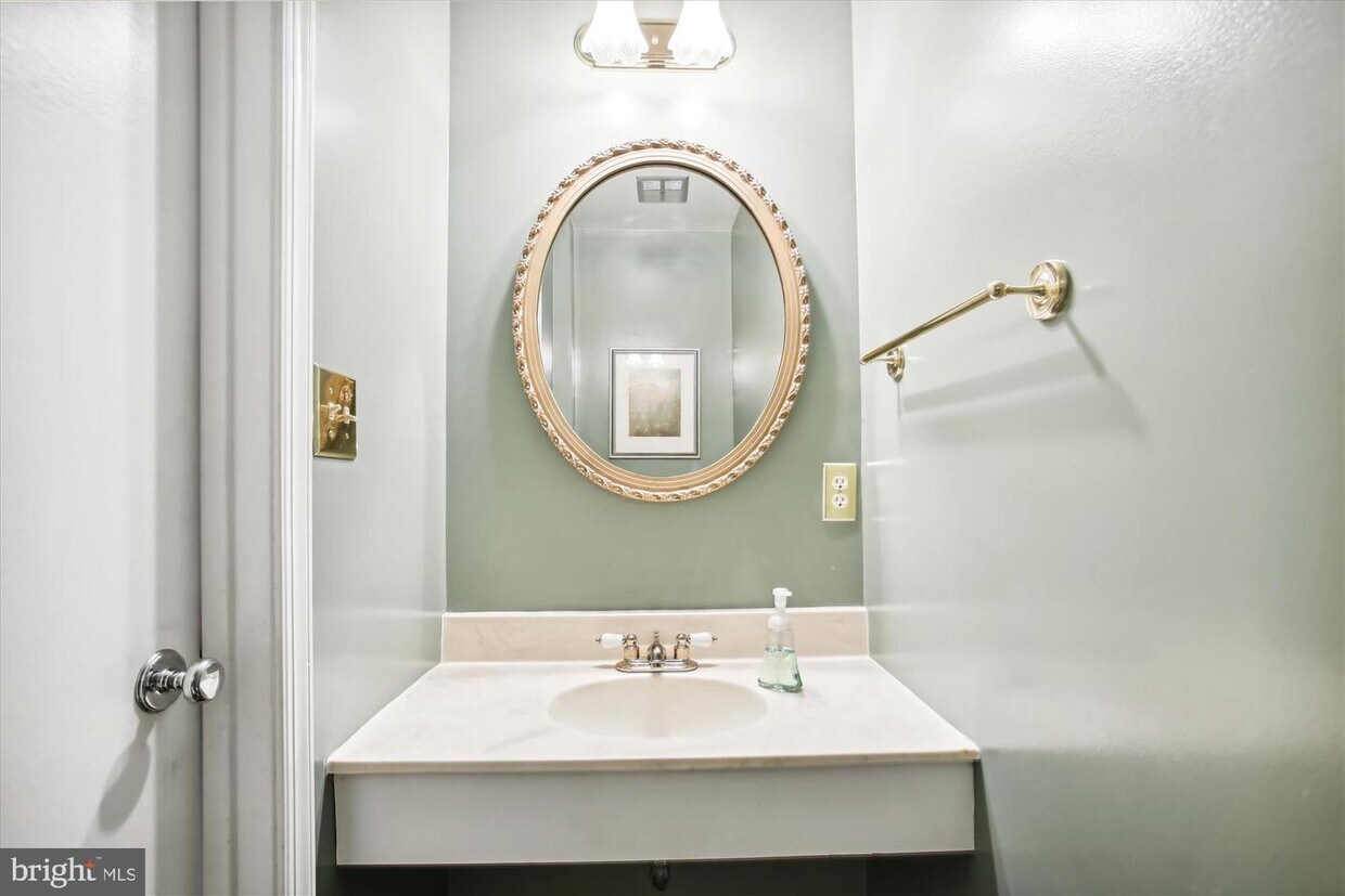 11729 Dry River Ct, Reston, VA 20191 Townhome Rentals in Reston VA