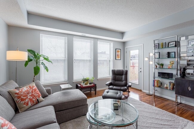 Foto del edificio - 545 N 1st St