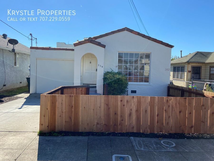Primary Photo - Gorgeous, newly built home with all new ap...