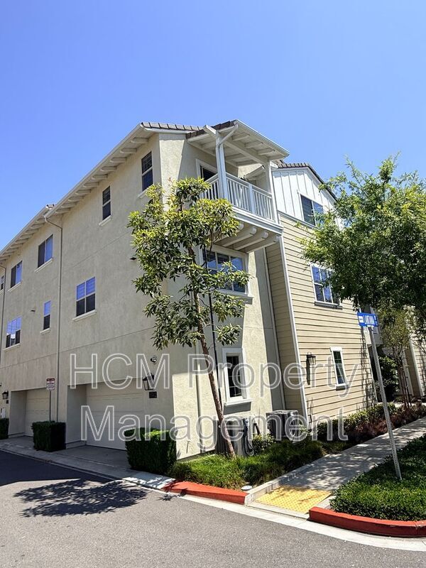 Building Photo - 142 Lantana Dr